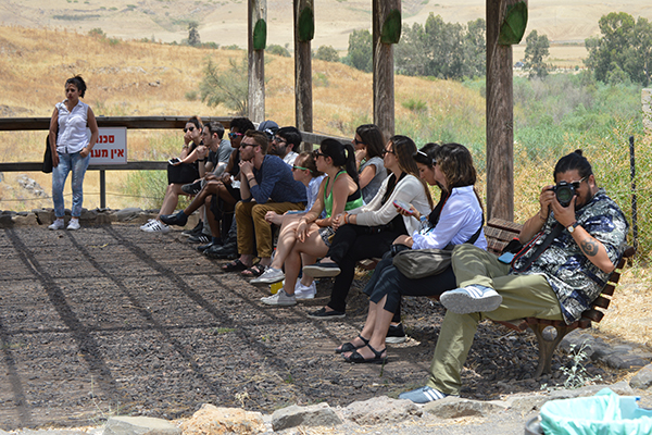 CUNY International Reporting students at the Jordanian border.